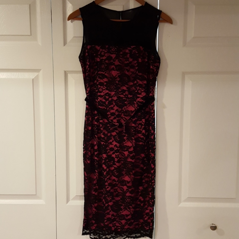 Venus lace dress